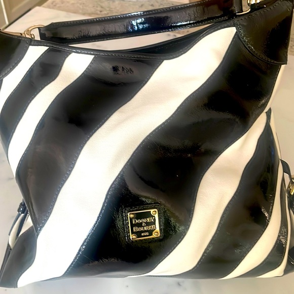 Dooney & Bourke Handbags - Dooney & Bourke leather and linen bag